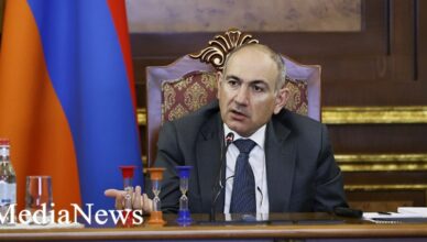 Премьер-министр Никол Пашинян на заседании правительства