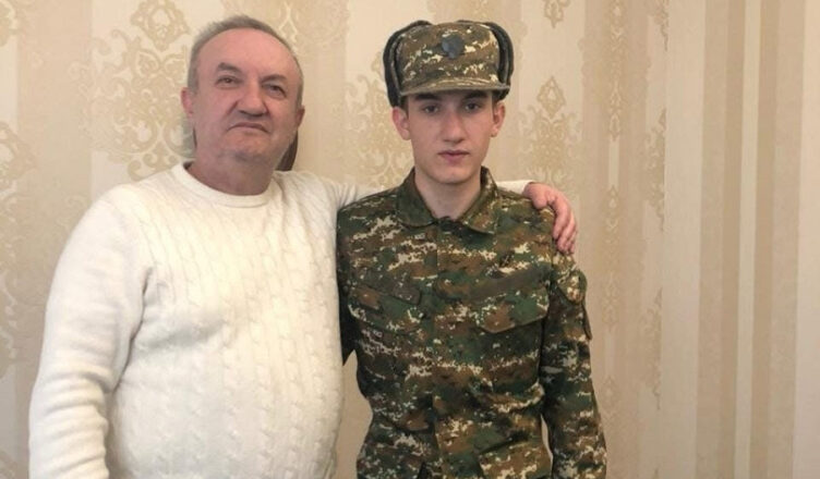 Мой сын отказался от права на отсрочку и пошел в армию.