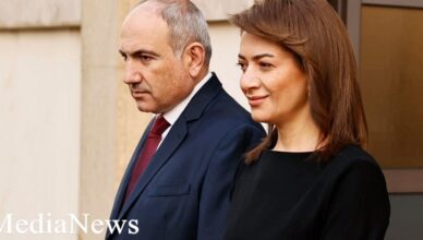 Акопян написала