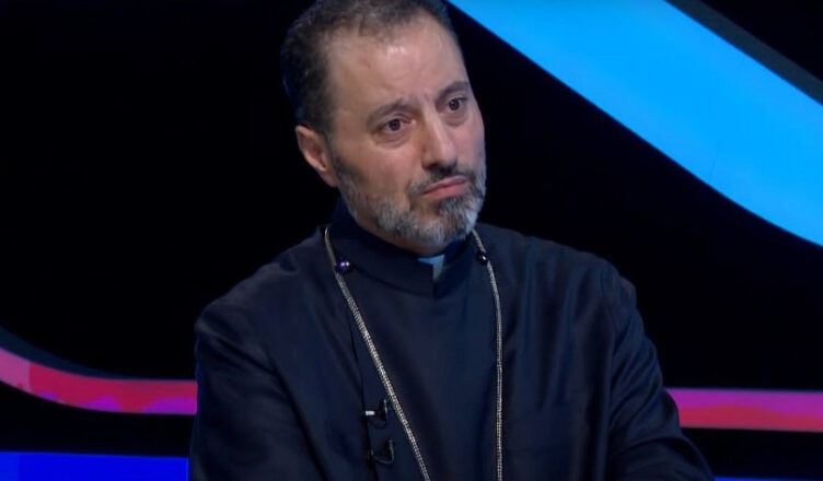 Скобки открываются.