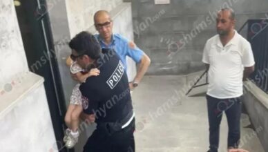 Врачи обнаружили монету в горле ребенка