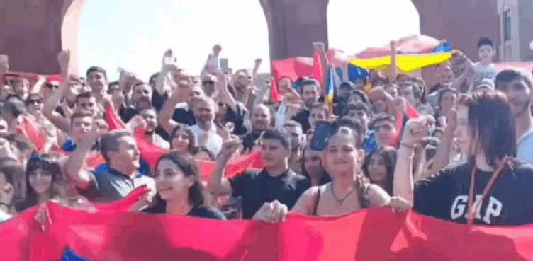 Видео