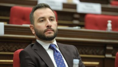 Айк Конджорян заявил с трибуны: