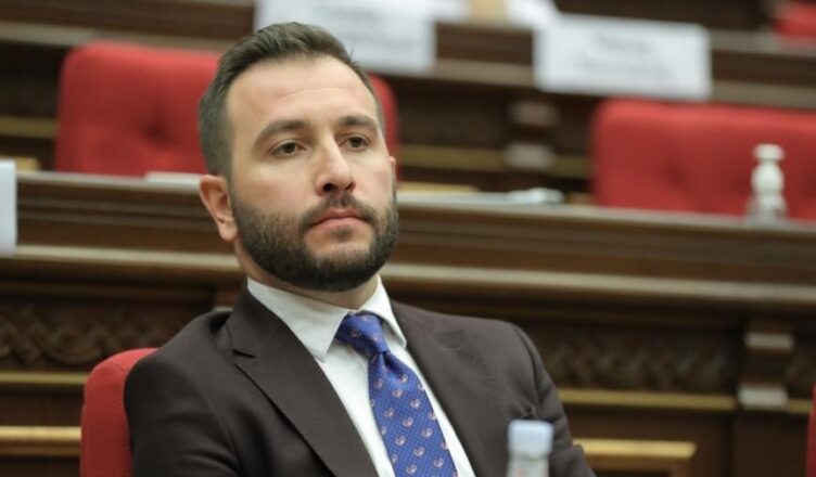 Айк Конджорян заявил с трибуны: