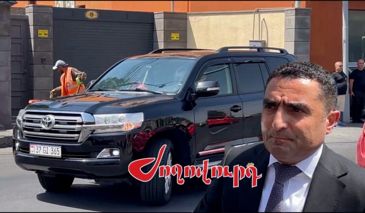 Романос Петросян