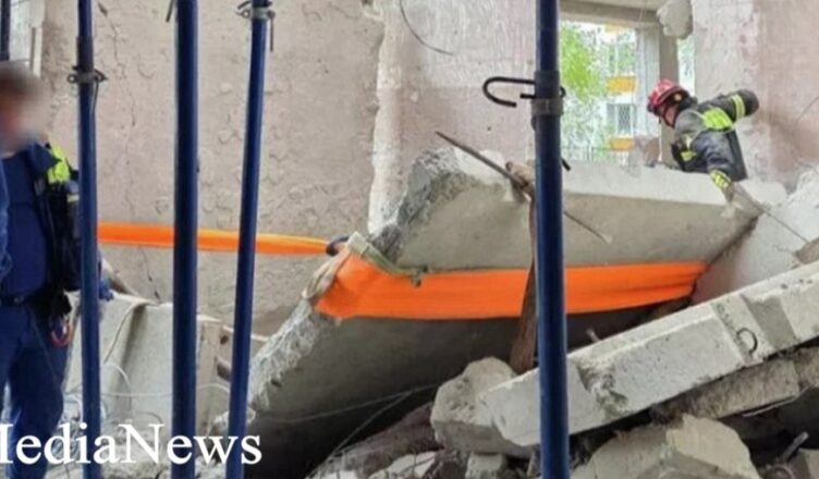 В результате обрушения школы есть пострадавшие.