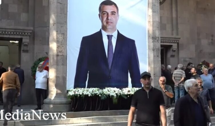 Володя Григорян