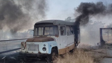Аштаракском шоссе горят 6 автомобилей