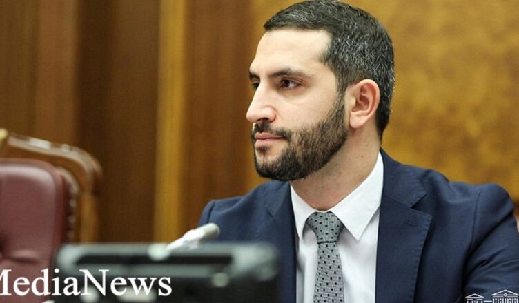 Рубинян задал вопрос.
