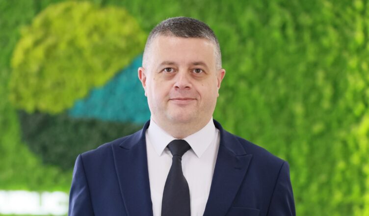 Левон Азизян