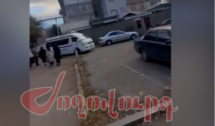 Лори