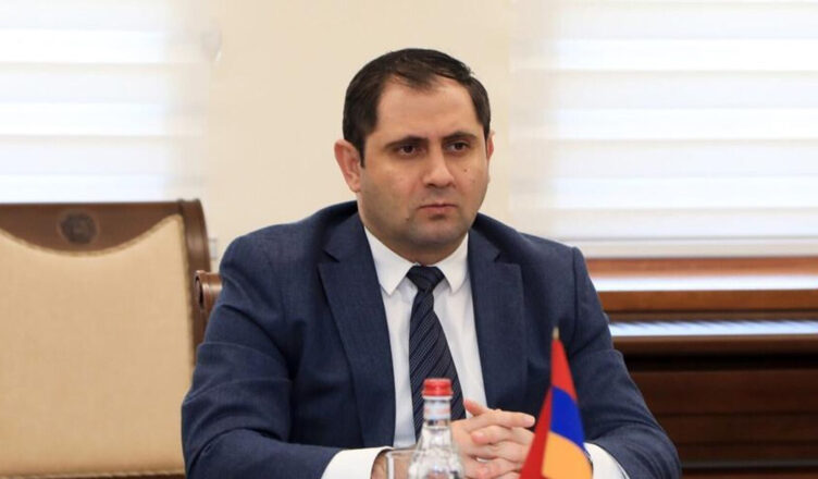 Папикян