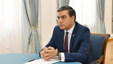 Арман Татоян