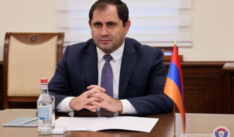 Сурен Папикян