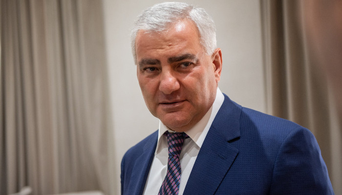 Самвел Карапетян.