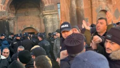 Что происходило внутри церкви: