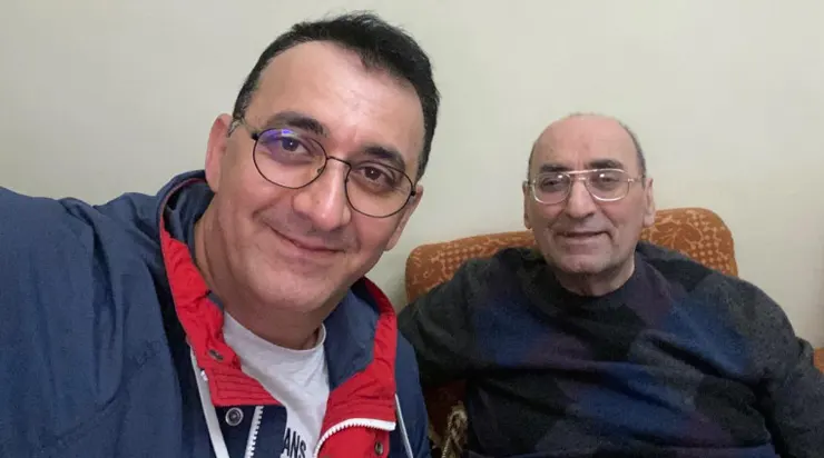 Поздравления Мкртича Арзуманяна отцу.