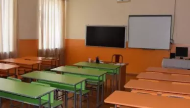 Весенние каникулы в школах.
