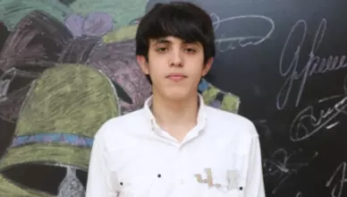 19-летний Вардан,