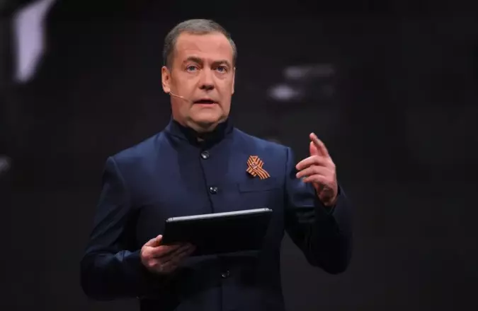 Медведев