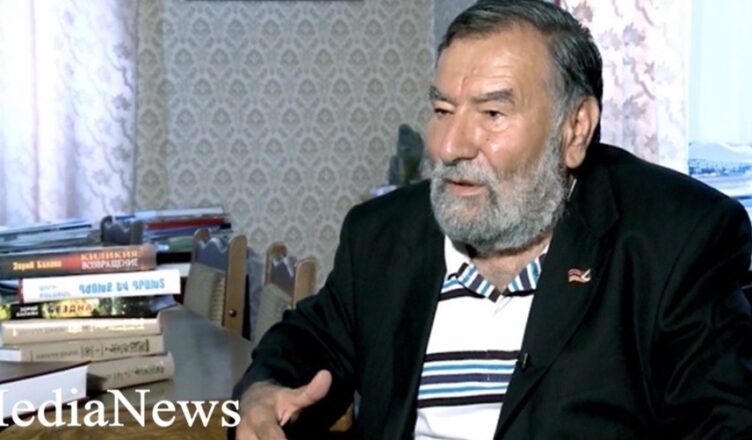 Зори Балаян