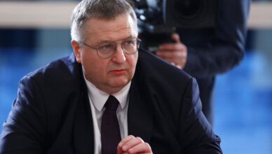 Предупреждает Оверчук.