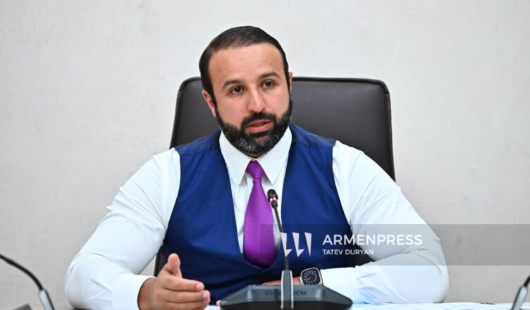 Айк Саргсян