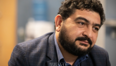 Актер Арман Навасардян