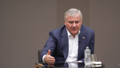 Самвел Карапетян.