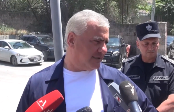 Самвел Карапетян.