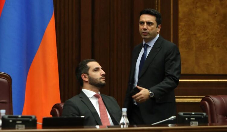 «Кадры» Алена Симоняна
