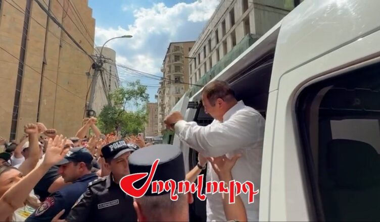 Как встретили Гагика Царукяна