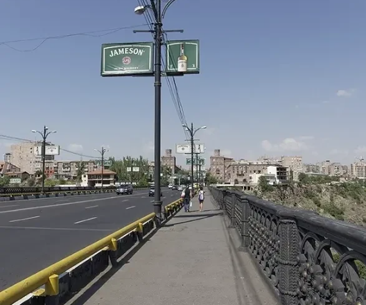 Киевский мост открыт