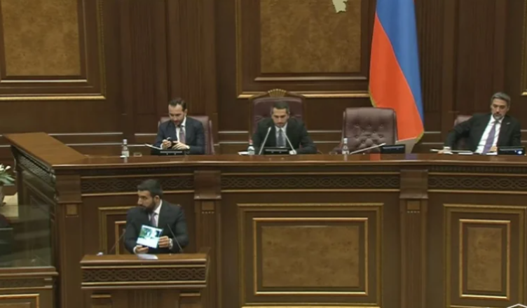 Алексанян показал видео