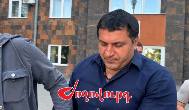 Ховик Абрамян
