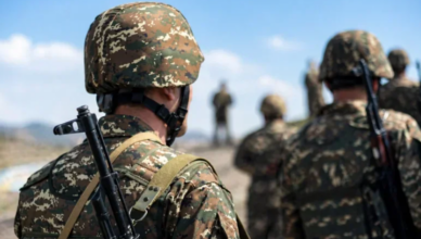 Военнослужащие